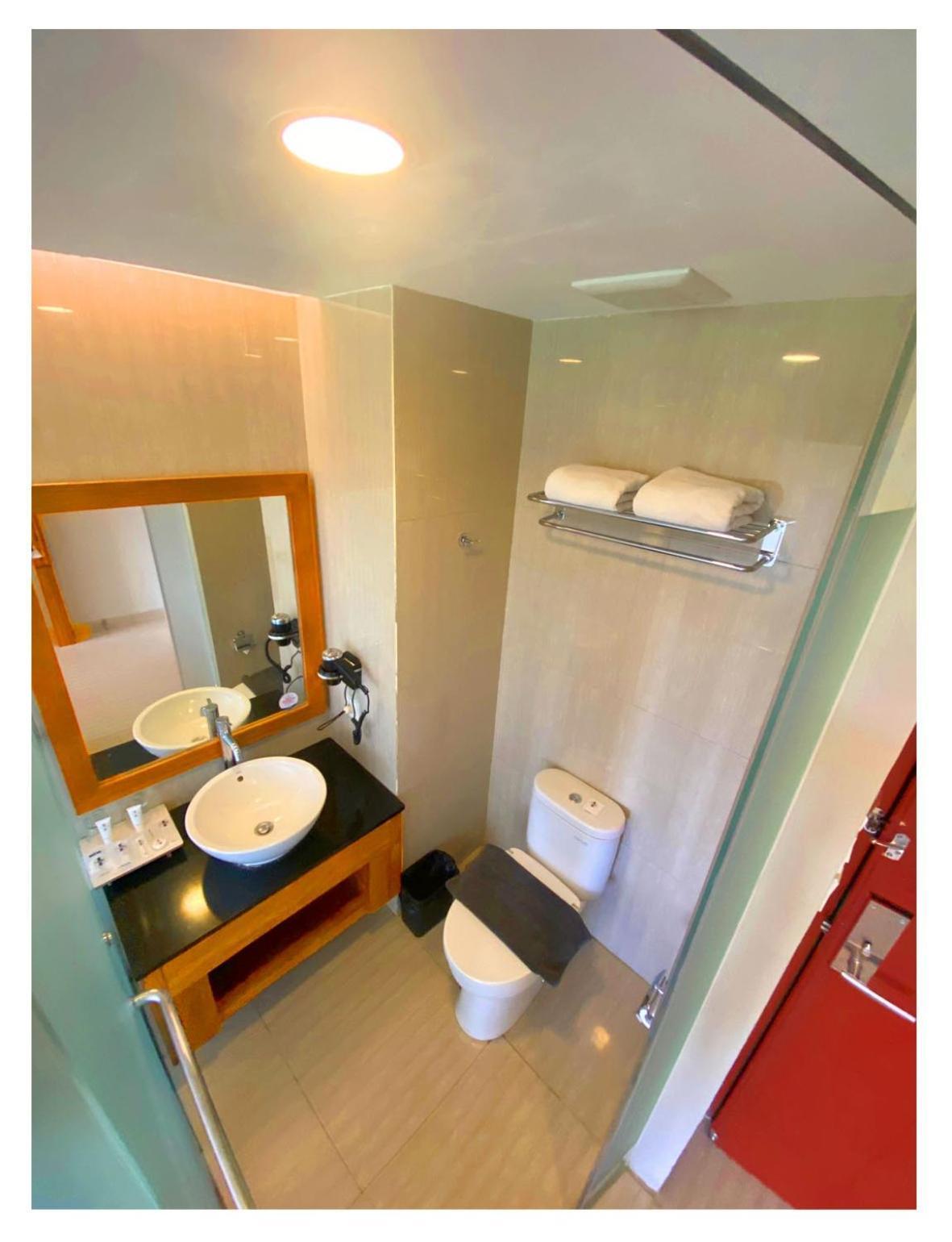 Famvida Hotel Lubuklinggau ภายนอก รูปภาพ
