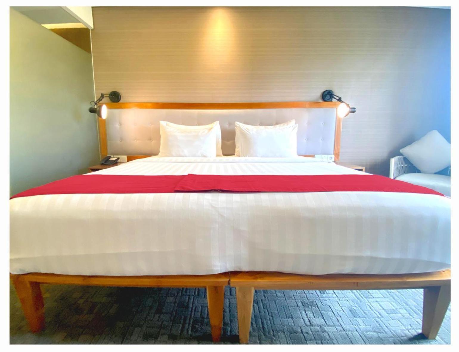 Famvida Hotel Lubuklinggau ภายนอก รูปภาพ