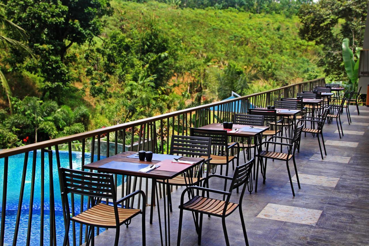 Famvida Hotel Lubuklinggau ภายนอก รูปภาพ