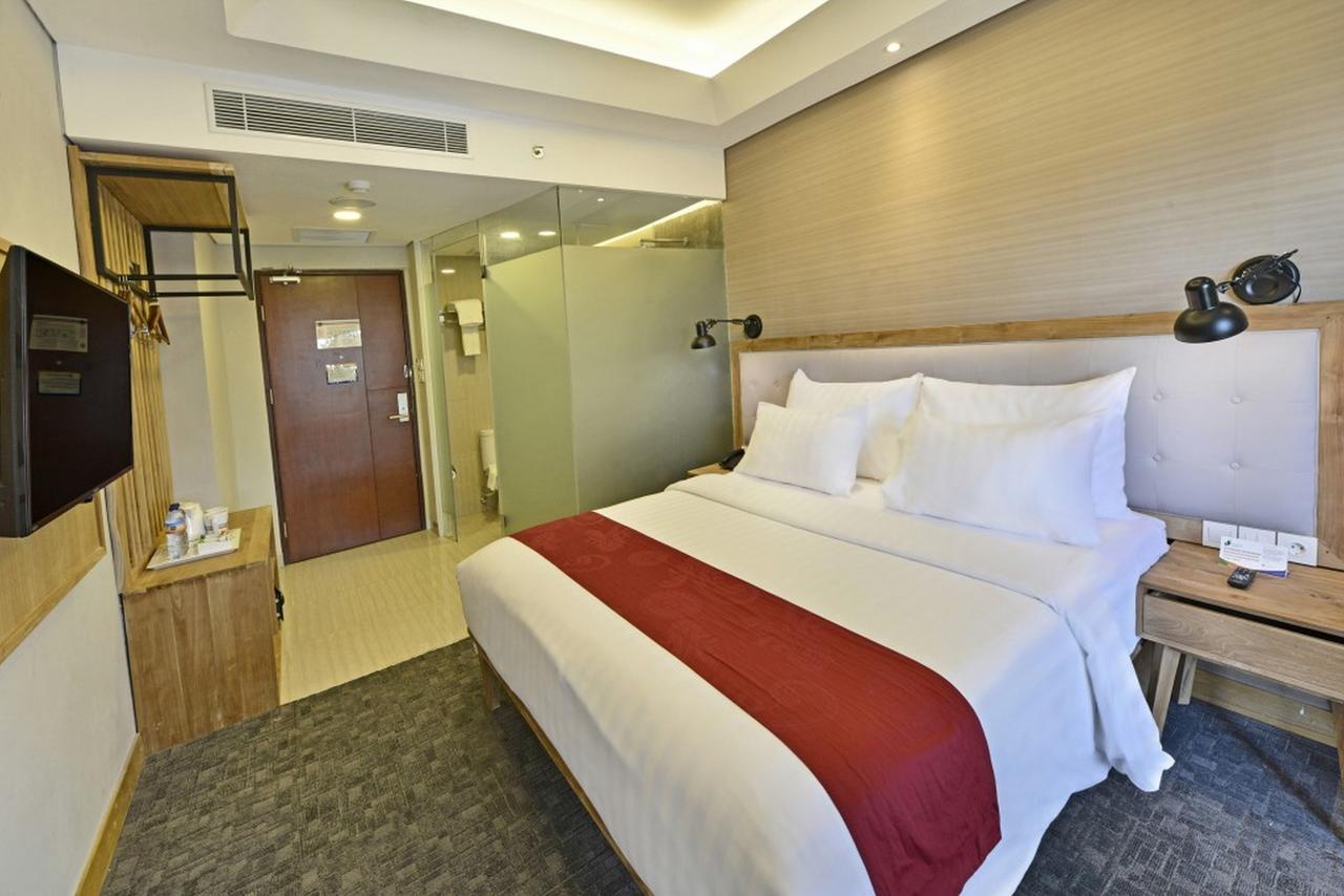 Famvida Hotel Lubuklinggau ภายนอก รูปภาพ