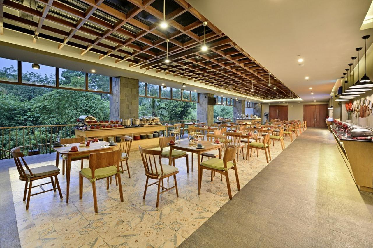 Famvida Hotel Lubuklinggau ภายนอก รูปภาพ