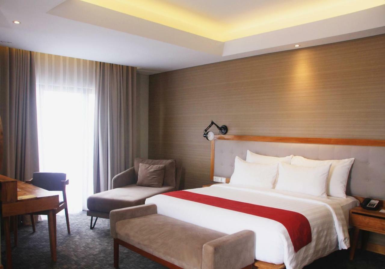 Famvida Hotel Lubuklinggau ภายนอก รูปภาพ